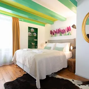 Bed & Breakfast Tulip Of, Amsterdam